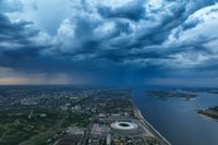 На Волгоградскую область надвигаются ливни со штормовым ветром: объявлено экстренное предупреждение