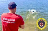 Волгоградские водолазы достали со дна Медведицы тело 52-летнего мужчины