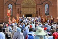 Медовый Спас в Волгограде: почему в этот день набирают воду и пекут блины с маком