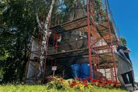 Из первых уст: реставратор показал, как обновляет скульптуры на Мамаевом кургане