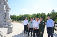 Бочаров оценил ход работ по строительству памятника героям СВО в Волгограде