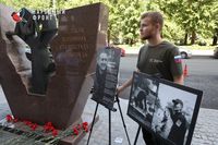 В Волгограде почтили память погибших волонтёров