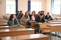 Вице-спикер Госдумы призвал сделать бесплатным первое высшее образование в России