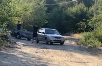 Бдительная волгоградка застукала водителя, выгрузившего стройотходы на улице