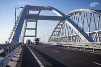 Очередь на Крымском мосту со стороны Керчи выросла до 200 машин