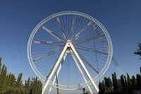 В Волгограде замкнули окружность 120-метрового колеса обозрения