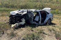 Мужчина и 13-летний мальчик погибли в лобовом ДТП с Sitrak под Волгоградом
