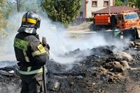 В Волгограде потушили пожар на свалке, угрожавший жилым домам