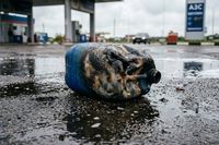 Ростовчанин устроил пожар на АЗС, тайно наливая бензин в канистру