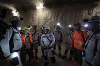 Шахтерский регион на карте России: Бочаров накануне Дня шахтера опустился в шахту волгоградского ГОКа