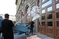 Барельеф Сталина вернули на корпус ВолгГМУ