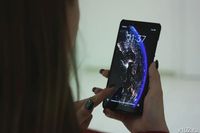 Суд оштрафовал волгоградок за репосты канала беглого оппозиционера