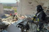 Последствия ночных атак ВСУ в Ростове: спасатели показали повреждения МКД