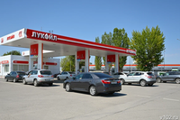 Ситуация изменится постепенно: в Волгограде чиновники сообщили о наращивании поставок бензина на АЗС