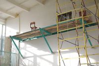 Суд обязал ИП выплатить волгоградцу 300 тыс. за травму при падении