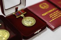 Трёх волгоградцев предложили наградить почётным знаком за развитие парламентаризма