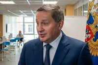 «За победу России»: Бочаров ответил журналистам, за что отдал голос на стартовавших выборах