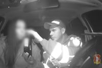 Под Волгоградом инспекторы задержали пьяную брюнетку за рулём угонной иномарки