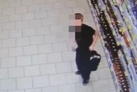 Школьник после сниффинга в супермаркете Волжского украл спиртное и бросился в драку