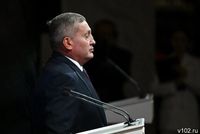 Волгоградский губернатор отказался от мандата в пользу участника СВО