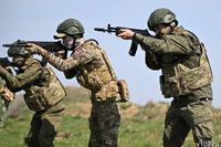 Владимир Путин увеличил штатную численность ВС РФ на 15,5 тыс. человек