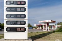 Газ догоняет бензин? На волгоградских заправках дорожает газомоторное топливо