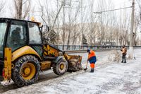 Власти Волгограда экстренно закупают спецтехнику для борьбы с последствиями снегопадов