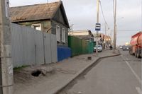 Вместо лавочки – пенек: волгоградцы показали самую опасную остановку