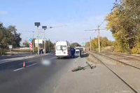 В Волжском погиб велосипедист под колесами авто