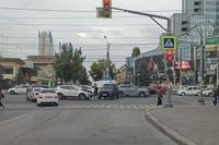 В Волгограде ДТП с внедорожником вызвало пробуку на ул. Рабоче-Крестьянской