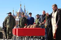 Останки 12 красноармейцев с почестями предали земле в Волгоградской области