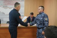В Волгограде наградили сотрудников вневедомственной охраны Росгвардии