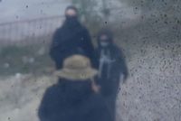 Недетские игры: в Волгограде подростки устроили смертельно опасную поездку на трамвае