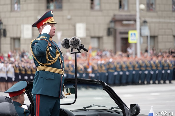 Командовал парадом в Сталинграде: «генерал-прорыв» назначен новым главкомом Сухопутных войск РФ