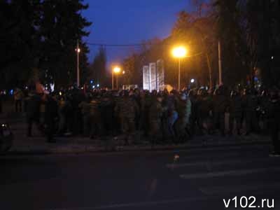 Сотрудниками ГУВД по Волгоградской области были задержаны и доставлены в райотделы милиции 194 участника несанкционированной акции.