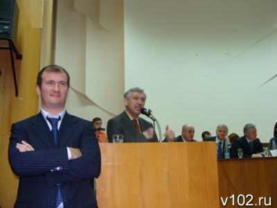 1 апреля 2011 года на общественных слушаних поправок в Устав Волгограда депутаты гордумы были уверены в своих силах