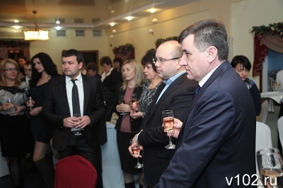 Бывший губернатор Волгоградской области Сергей Боженов и его окружение любили выпить за бюджетный счет