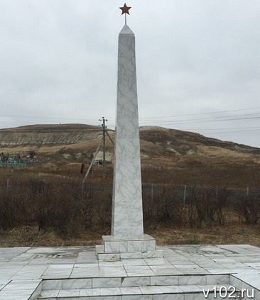 Памятник  Героям  Великой  Отечественной войны в х.Бесплемяновский