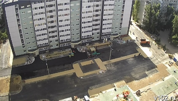 Вид сверху на новый дом №47/1 по ул. Космонавтов