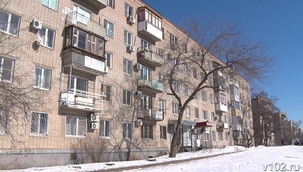 Съемная квартира в этом доме в Волгограде стала местом убийства 9-месячного ребенка