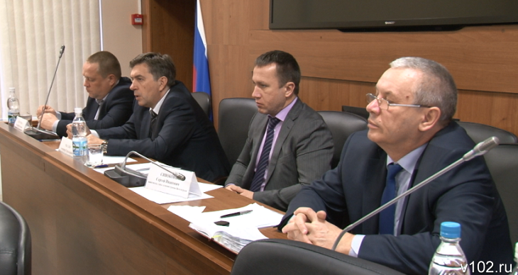 Сергей Сивоконь ( в центре) - в бытность работы заместителем главы администрации Волгограда