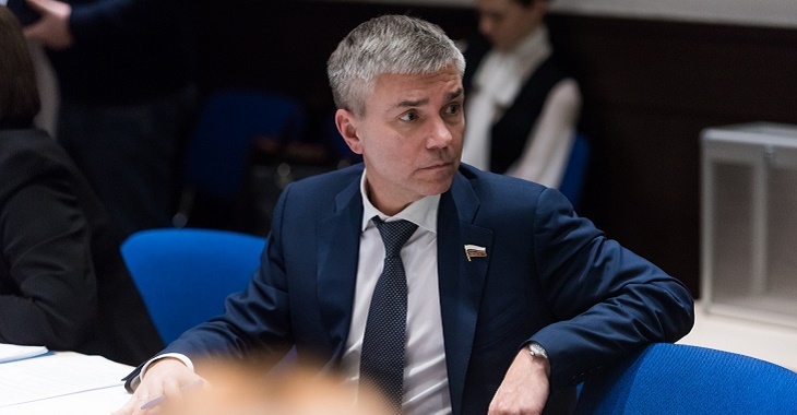 Замсекретаря Генсовета «ЕР» Евгений Ревенко резко осудил высказывание волгоградского депутата.
