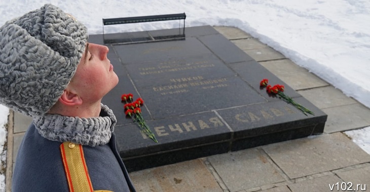 В Волгограде после скандала с могилой Чуйкова экстренно нашли деньги на ее ремонт