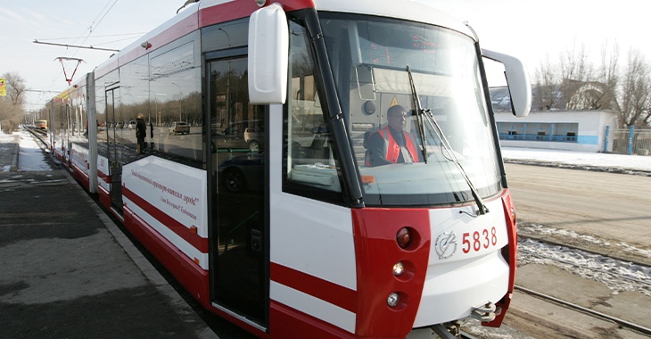 В Волгограде вывели на линию скоростного трамвая дополнительные вагоны
