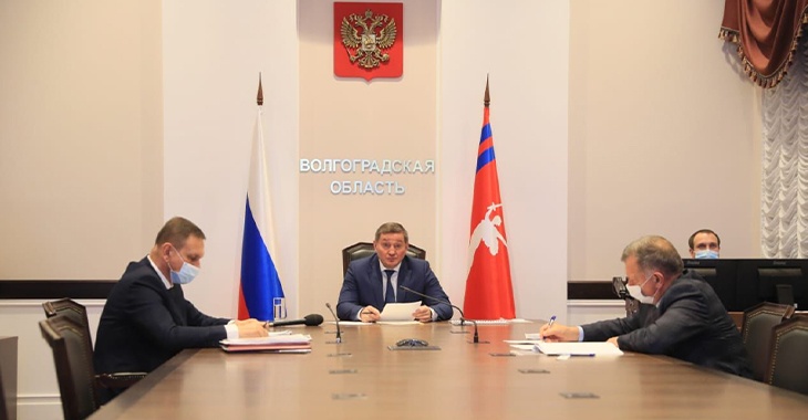 Волгоградский губернатор объявил о начале атаки «омикрона»