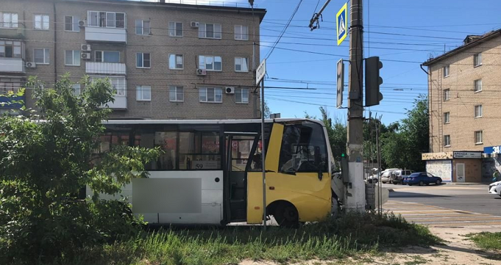 Облздрав сообщил о состоянии пострадавших в ДТП с автобусом №59 в Волгограде