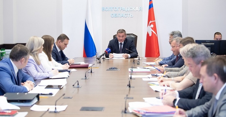 Бочаров собрал оперативное совещание в Волгограде по итогам поездки в ЛНР