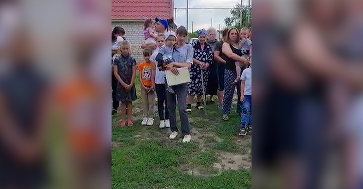«Спаси нашу малую родину!»: жители Новониколаевского просят землячку Анну Чапман  остановить строительство битумного завода