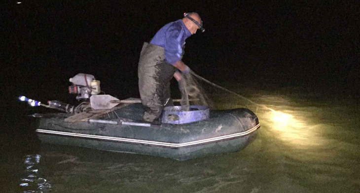 В Волгоградской области рыбака задержали с браконьерским уловом