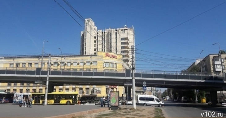 В Волгограде озвучили минимальную цену продажи заброшенного Дома печати
